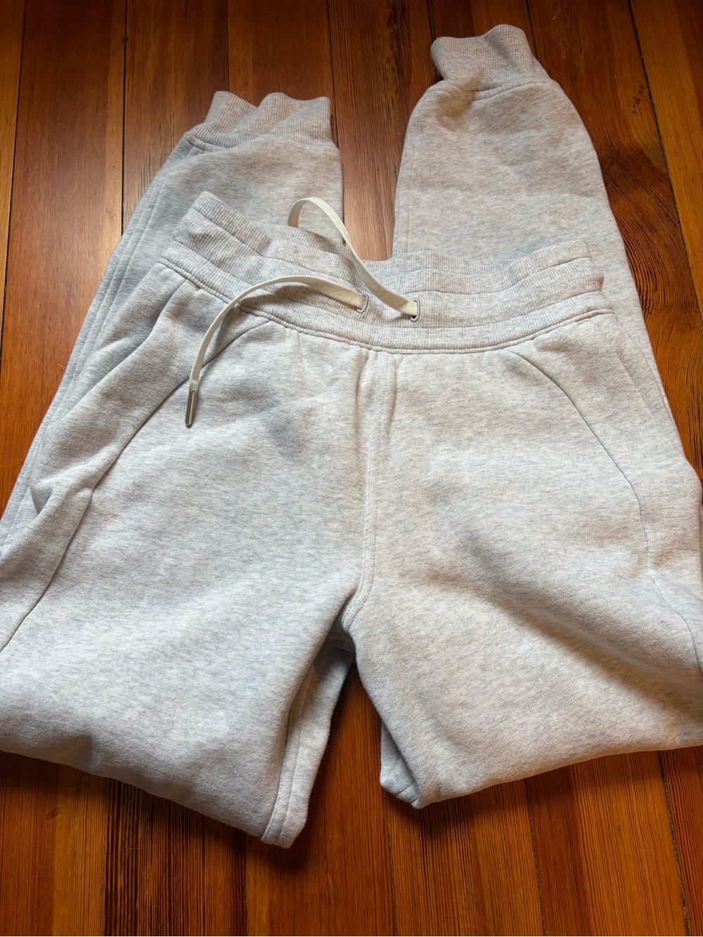 lululemon women’s size 2 Light Gray Women's Jogger Sweatpants